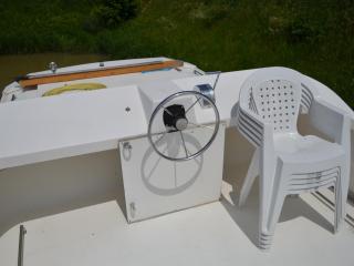Séjour insolite en bateau sur le canal à Châtillon-en-Bazois, 8 personnes - API-1-46-25 - Châtillon-en-Bazois - 4