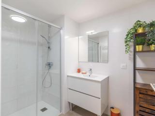 Appartement T3, terrasse, parking, animaux acceptés, proche télécabine et centre de Cauterets - FR-1-401-305 - Cauterets - 2