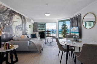 Top floor unit with beach access - Gold Coast - 0