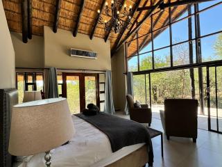 Pangolin Game Lodge - Self Catering, incl 2 game drives per day - 7