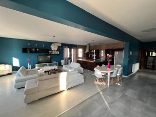 Luxury Crystal apartments - 9