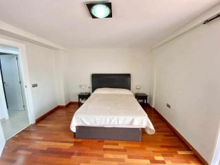 Intur piso 9 Inmo Leo piscina parking wifi Aire AC - 0