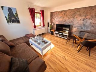 Ferienwohnung mit Gartennutzung, Garage und Wallbox - Ebersbach - 6