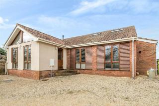 Honeypin an Autism friendly stay - Taunton - 0