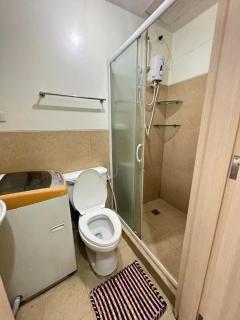 10 Mins From Airport l Live in A Condo l Field Residences l Garden View - 2