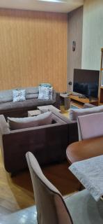Modern 2-Bedroom Apartment in City Center - Bakoe - 5