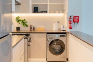 Stylish stydio in l JLT Near Metro l New Building - 5