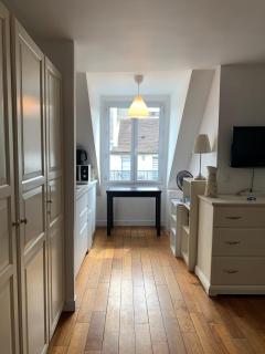 Studio Saint-Germain-des-prés - París - 0