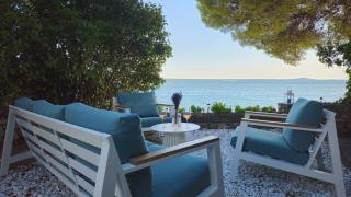 Four-Bedroom Seafront Villa in Maslenica - 9