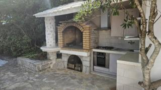 Four-Bedroom Seafront Villa in Maslenica - 5