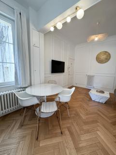 Centre-ville donnant sur cours végétalisée - 9