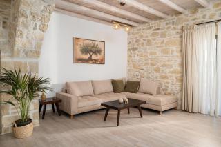 Papadia Luxury Apartments - 3