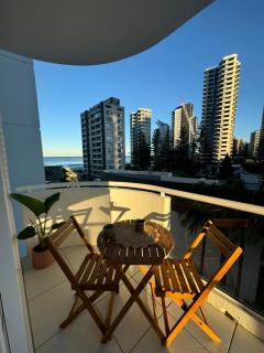 Surfers Paradise - Beachfront Apartment - Gold Coast - 5