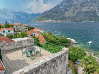 Waterfront house overlooking Kotor Bay by MN Property - Donji Stoliv (Stolivo Inferiore) - 9
