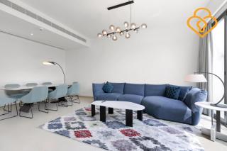 Keysplease 4BR Villa walking to pool, Cherrywoods Family Community - Dubai - 3