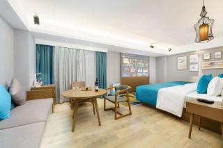 Mehood Lestie, Shenyang Zhongjie North Station - 2