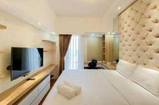 Best and Comfy Studio Tokyo Riverside PIK 2 Apartment By Travelio - Rawalembang - 9