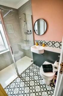 Benson House 4 Bedrooms Workstays UK - 4