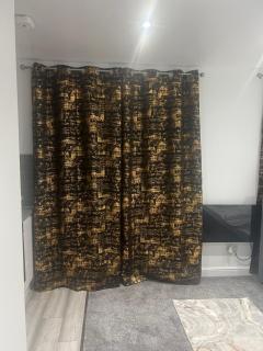 Spacious self-contained studio - Londra - 9