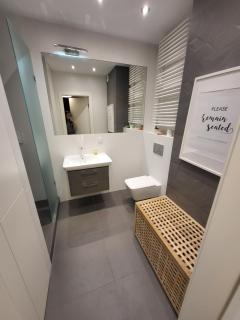 Modern Apartment with Sunny Terrace Chopin Airport - Warsaw - 4
