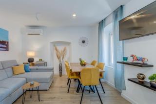 New luxury apartments in the center of Omiš - Omiš - 3