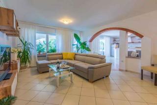 Apartment in Crikvenica 39351 - 1