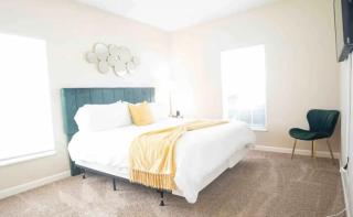 Cozy King 2 bedroom at Easton near Airport - Columbus - 0