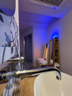 URBAN PRIVATE SPA - Porto SantʼElpidio - 9