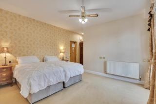 White Waters Hotel & Spa Llangollen - 1