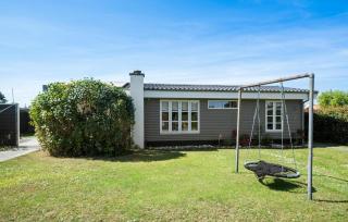 4 Bedroom Cozy Home In Nyborg - Nyborg - 1