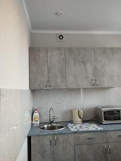 Двухкомнатная квартира на набережной в центре города - 2