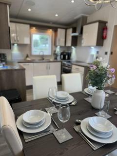 Golden Palm Resort - The Superior Retreat - Coastal Caravan Breaks - Chapel Saint Leonards - 2