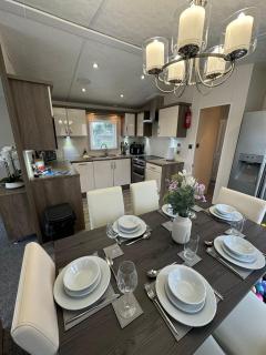 Golden Palm Resort - The Superior Retreat - Coastal Caravan Breaks - Chapel Saint Leonards - 3