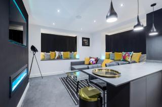 TWO BED Modern Apartment 5min walk to Town centre with Free Parking ! Under New Management - Blackpool - 0