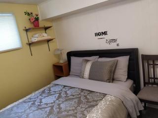 Cozy basement apartment in the heart of Oakville - 7