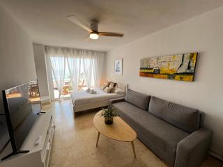 Apartamento La Roca Torremolinos frente al Mar Sinese Design Homes - Torremolinos - 3