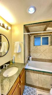 Movie Theater Near Slopes, Shops & TRAX - 2BR Bsmt - Sandy - 6
