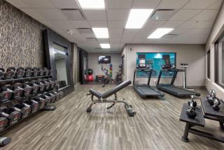 Hampton Inn Norfolk - 1