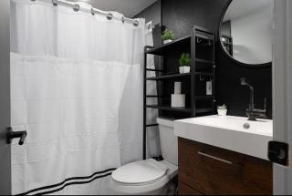 Secluded Gem w-Movie Theater Near Soccer Stadium - Sandy - 3