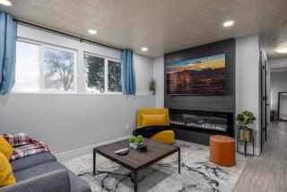 Secluded Gem w-Movie Theater Near Soccer Stadium - Sandy - 9