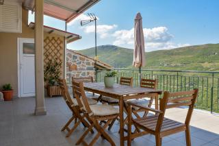 Eagle's nest - - 8