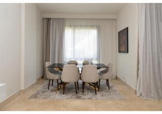 Apartment With Private Garden In Allegria Residence - Sheikh Zayed - 6