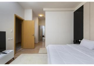 Apartment With Private Garden In Allegria Residence - Sheikh Zayed - 2