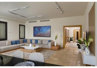 Apartment With Private Garden In Allegria Residence - Sheikh Zayed - 0
