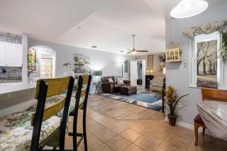 Birds and Blossoms Oasis - Close to Theme Parks - 1