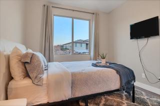 Spacious Home with Hot Tub & Splash Pad Near Zions - La Verkin - 1