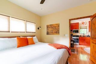 Poplar Treehouse - Rustic Luxury - Marshall - 8
