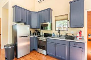 Oak Treehouse Cabin Rustic Luxury Near Asheville - 3