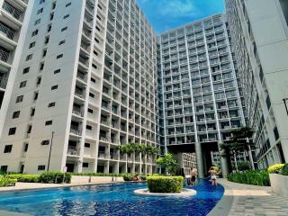 Staycation near Mall of Asia, Condotel with King Bed - Manila - 4