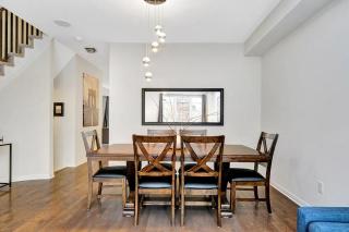 Modern Townhome Near Ottawa Attractions - Nepean - 1